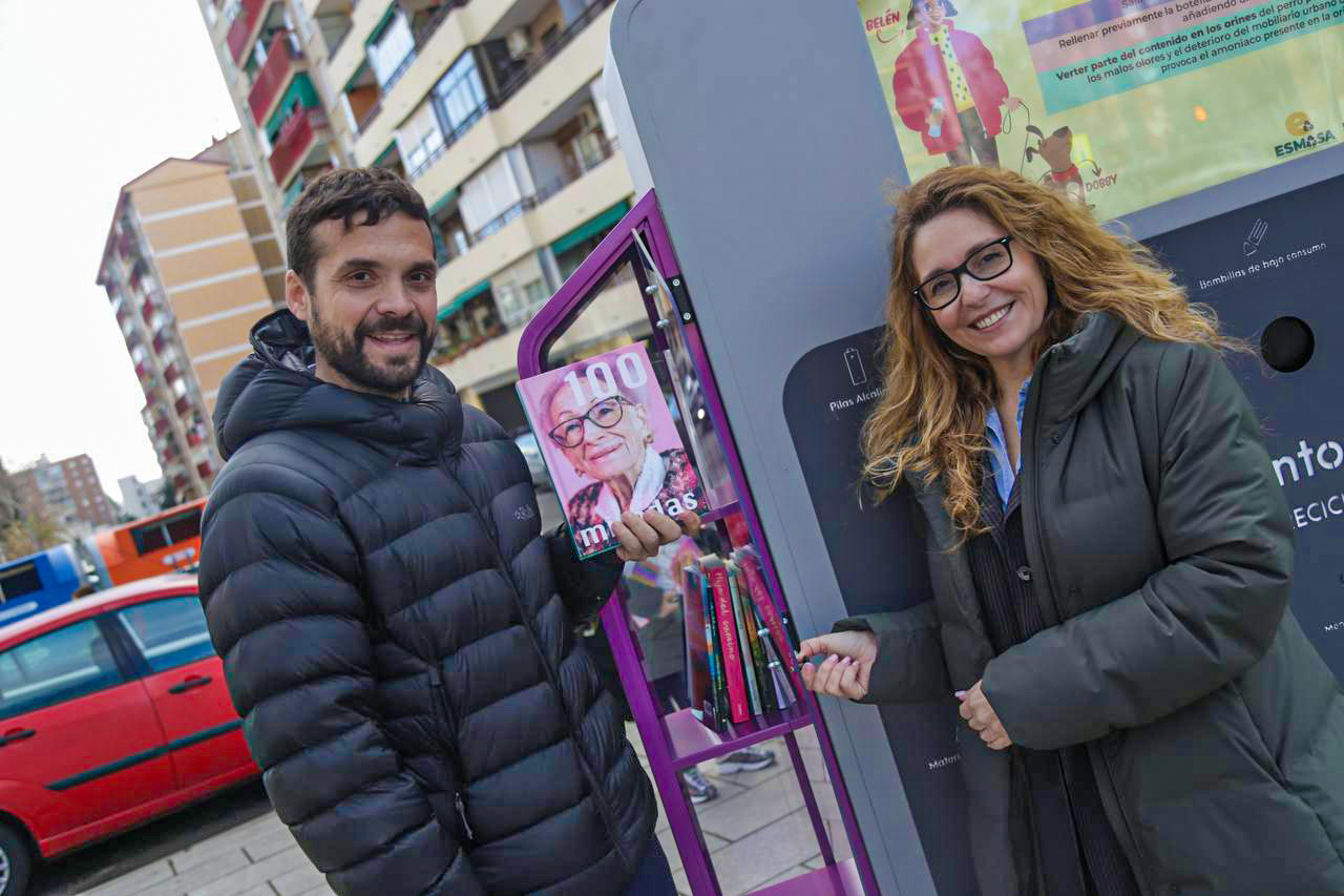 Biblioteca Urbana en mini puntos limpios